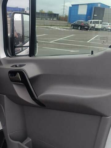 Белый Мерседес Sprinter, объемом двигателя 2.15 л и пробегом 300 тыс. км за 14000 $, фото 28 на Automoto.ua