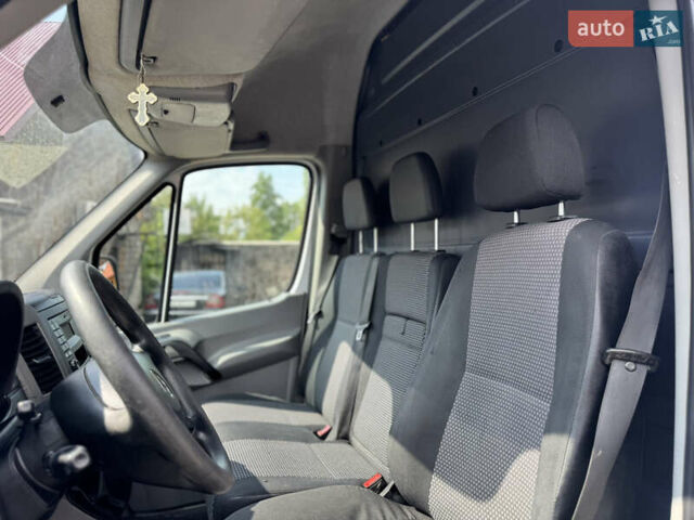 Белый Мерседес Sprinter, объемом двигателя 2.14 л и пробегом 429 тыс. км за 14999 $, фото 30 на Automoto.ua