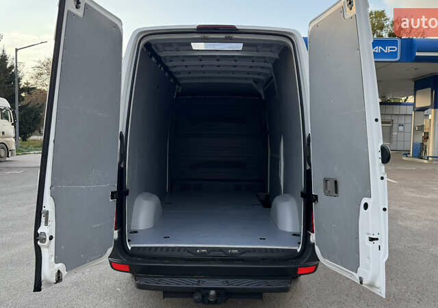 Белый Мерседес Sprinter, объемом двигателя 2.2 л и пробегом 335 тыс. км за 16500 $, фото 42 на Automoto.ua