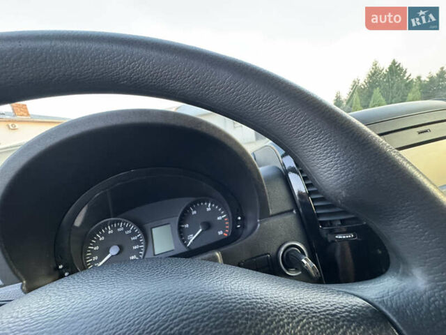 Белый Мерседес Sprinter, объемом двигателя 2.2 л и пробегом 350 тыс. км за 15000 $, фото 22 на Automoto.ua
