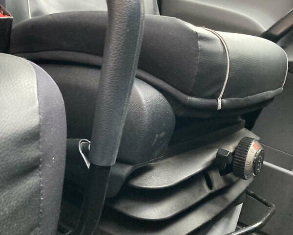 Белый Мерседес Sprinter, объемом двигателя 2.14 л и пробегом 308 тыс. км за 18899 $, фото 42 на Automoto.ua