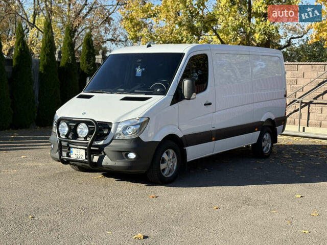 Белый Мерседес Sprinter, объемом двигателя 3 л и пробегом 378 тыс. км за 19500 $, фото 2 на Automoto.ua