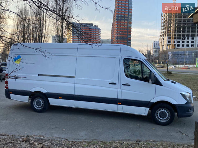 Белый Мерседес Sprinter, объемом двигателя 2.14 л и пробегом 308 тыс. км за 18899 $, фото 6 на Automoto.ua