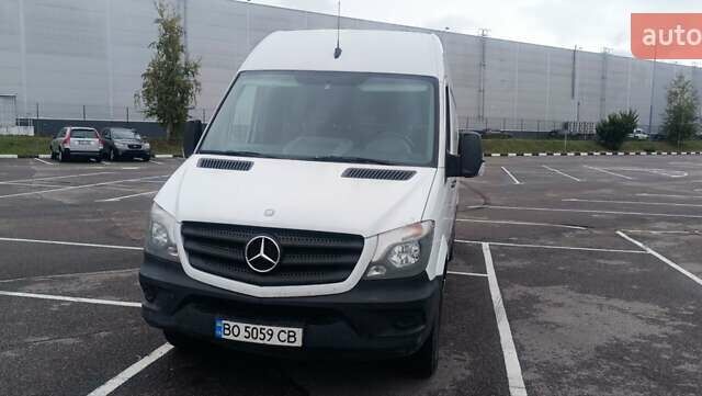 Белый Мерседес Sprinter, объемом двигателя 2.15 л и пробегом 300 тыс. км за 14000 $, фото 3 на Automoto.ua