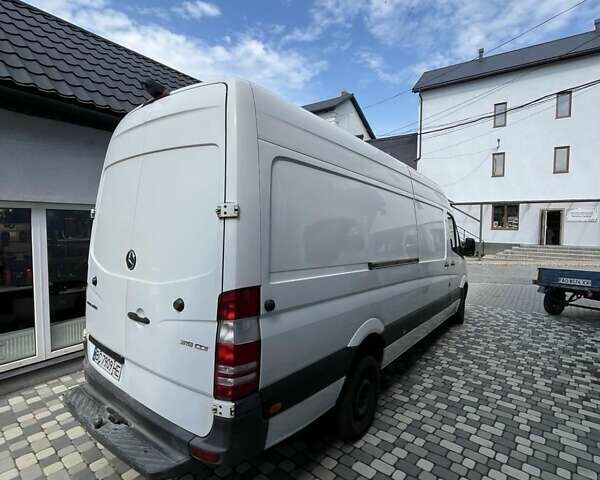 Белый Мерседес Sprinter, объемом двигателя 3 л и пробегом 474 тыс. км за 18000 $, фото 5 на Automoto.ua