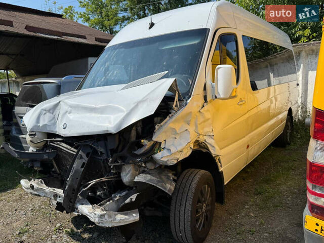 Білий Мерседес Sprinter, об'ємом двигуна 2.1 л та пробігом 500 тис. км за 13479 $, фото 4 на Automoto.ua