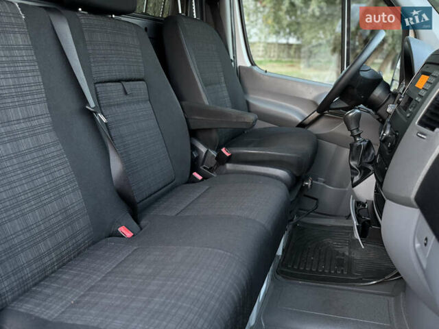 Белый Мерседес Sprinter, объемом двигателя 2.2 л и пробегом 289 тыс. км за 18200 $, фото 16 на Automoto.ua