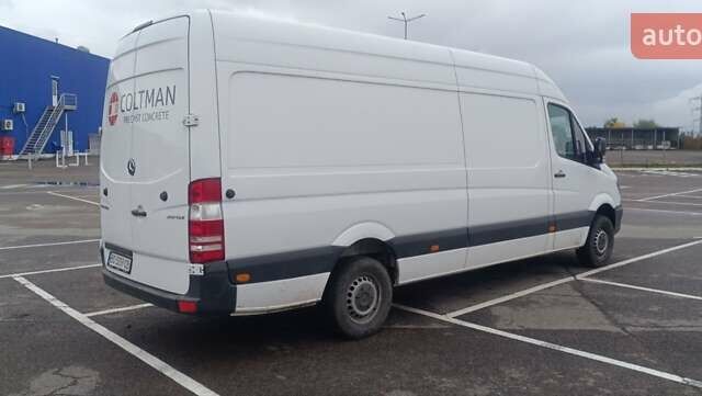 Белый Мерседес Sprinter, объемом двигателя 2.15 л и пробегом 300 тыс. км за 14000 $, фото 11 на Automoto.ua