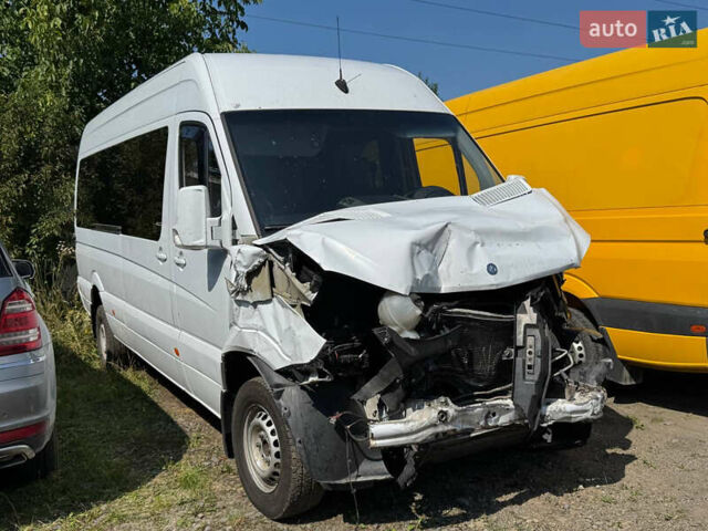 Білий Мерседес Sprinter, об'ємом двигуна 2.1 л та пробігом 500 тис. км за 13479 $, фото 3 на Automoto.ua