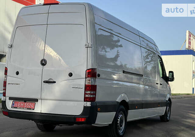 Белый Мерседес Sprinter, объемом двигателя 2.2 л и пробегом 267 тыс. км за 17900 $, фото 12 на Automoto.ua