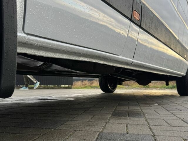 Белый Мерседес Sprinter, объемом двигателя 3 л и пробегом 518 тыс. км за 18999 $, фото 17 на Automoto.ua