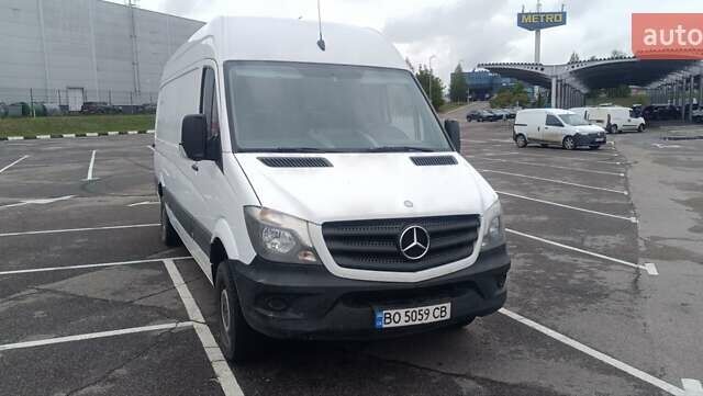 Белый Мерседес Sprinter, объемом двигателя 2.15 л и пробегом 300 тыс. км за 14000 $, фото 5 на Automoto.ua