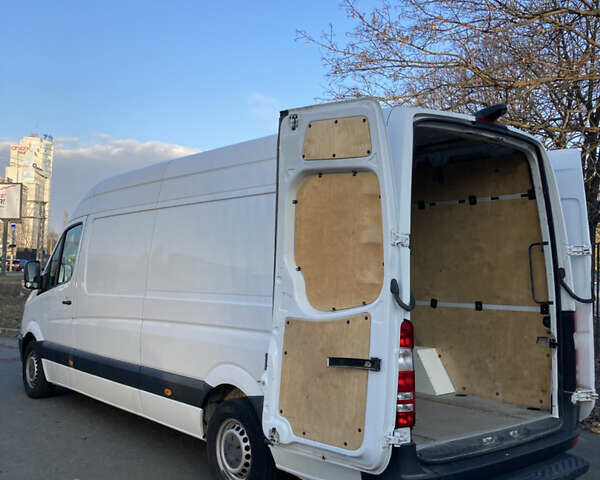Белый Мерседес Sprinter, объемом двигателя 2.14 л и пробегом 308 тыс. км за 18899 $, фото 14 на Automoto.ua