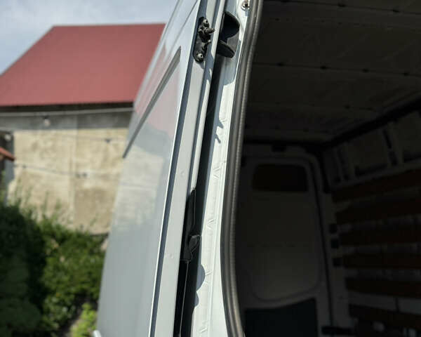 Белый Мерседес Sprinter, объемом двигателя 2.14 л и пробегом 429 тыс. км за 14999 $, фото 13 на Automoto.ua