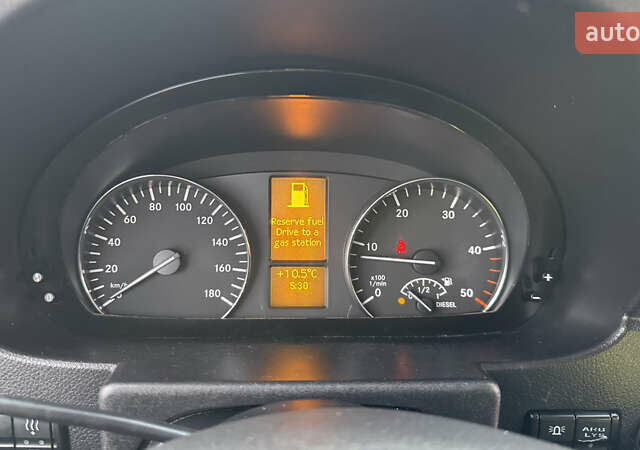 Белый Мерседес Sprinter, объемом двигателя 2.2 л и пробегом 335 тыс. км за 16500 $, фото 22 на Automoto.ua