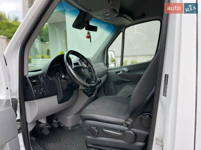 Белый Мерседес Sprinter, объемом двигателя 2.14 л и пробегом 769 тыс. км за 18900 $, фото 24 на Automoto.ua