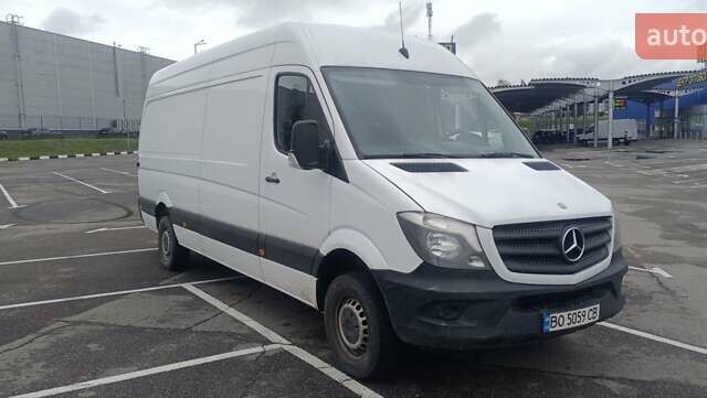 Белый Мерседес Sprinter, объемом двигателя 2.15 л и пробегом 300 тыс. км за 14000 $, фото 4 на Automoto.ua