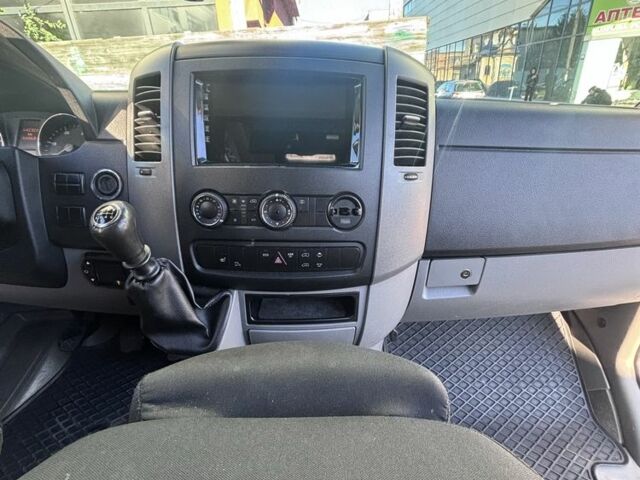 Белый Мерседес Sprinter, объемом двигателя 2.1 л и пробегом 600 тыс. км за 23300 $, фото 5 на Automoto.ua
