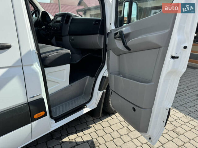 Белый Мерседес Sprinter, объемом двигателя 2.14 л и пробегом 429 тыс. км за 14999 $, фото 23 на Automoto.ua