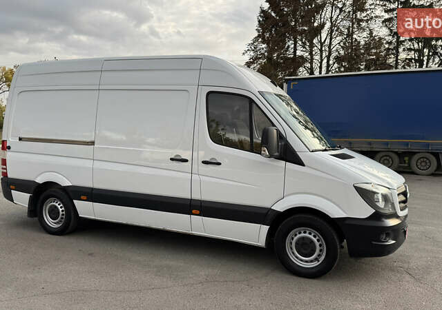 Белый Мерседес Sprinter, объемом двигателя 2.2 л и пробегом 335 тыс. км за 16500 $, фото 6 на Automoto.ua