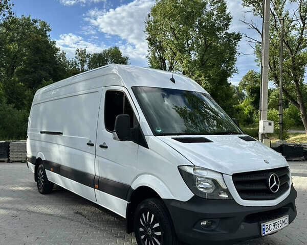 Белый Мерседес Sprinter, объемом двигателя 2.1 л и пробегом 260 тыс. км за 18000 $, фото 1 на Automoto.ua