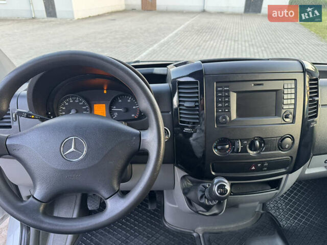 Белый Мерседес Sprinter, объемом двигателя 2.2 л и пробегом 350 тыс. км за 15000 $, фото 26 на Automoto.ua