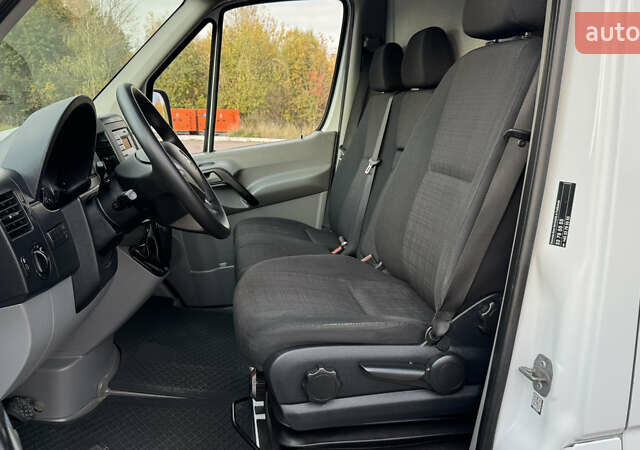 Белый Мерседес Sprinter, объемом двигателя 2.2 л и пробегом 335 тыс. км за 16500 $, фото 18 на Automoto.ua