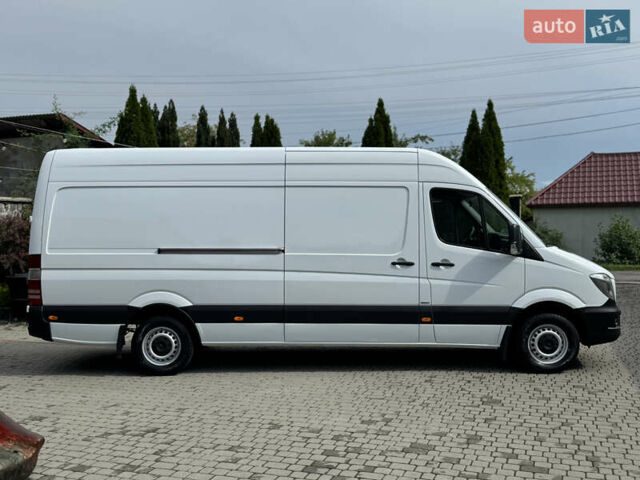 Белый Мерседес Sprinter, объемом двигателя 2.14 л и пробегом 429 тыс. км за 14999 $, фото 3 на Automoto.ua