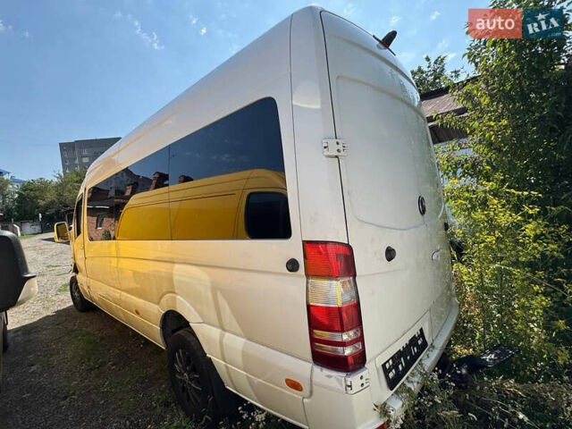 Білий Мерседес Sprinter, об'ємом двигуна 2.1 л та пробігом 500 тис. км за 13479 $, фото 16 на Automoto.ua