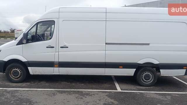 Белый Мерседес Sprinter, объемом двигателя 2.15 л и пробегом 300 тыс. км за 14000 $, фото 14 на Automoto.ua