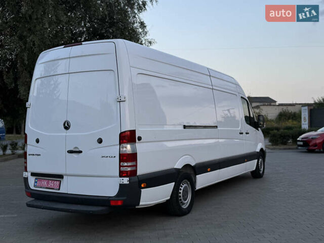 Белый Мерседес Sprinter, объемом двигателя 2.2 л и пробегом 289 тыс. км за 18200 $, фото 1 на Automoto.ua