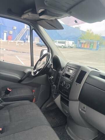 Белый Мерседес Sprinter, объемом двигателя 2.15 л и пробегом 300 тыс. км за 14000 $, фото 36 на Automoto.ua
