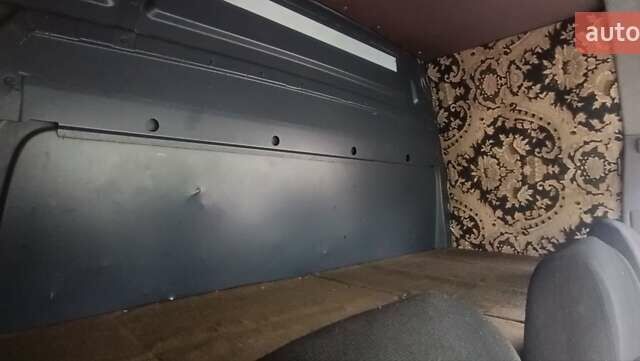 Белый Мерседес Sprinter, объемом двигателя 2.15 л и пробегом 300 тыс. км за 14000 $, фото 38 на Automoto.ua