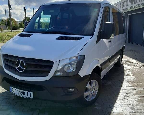 Белый Мерседес Sprinter, объемом двигателя 2.2 л и пробегом 560 тыс. км за 18600 $, фото 27 на Automoto.ua