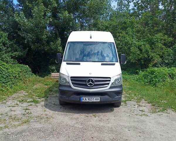 Белый Мерседес Sprinter, объемом двигателя 2.1 л и пробегом 310 тыс. км за 18500 $, фото 2 на Automoto.ua
