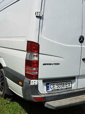 Белый Мерседес Sprinter, объемом двигателя 0 л и пробегом 357 тыс. км за 25000 $, фото 9 на Automoto.ua