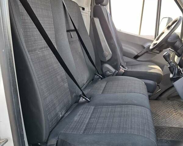 Белый Мерседес Sprinter, объемом двигателя 2.2 л и пробегом 218 тыс. км за 19999 $, фото 13 на Automoto.ua
