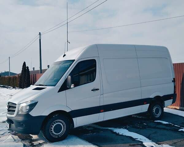 Белый Мерседес Sprinter, объемом двигателя 2.14 л и пробегом 301 тыс. км за 13500 $, фото 3 на Automoto.ua