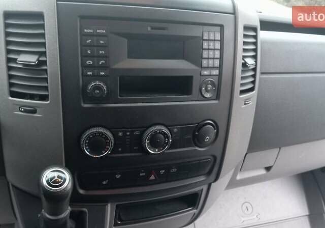 Белый Мерседес Sprinter, объемом двигателя 0 л и пробегом 282 тыс. км за 18900 $, фото 35 на Automoto.ua