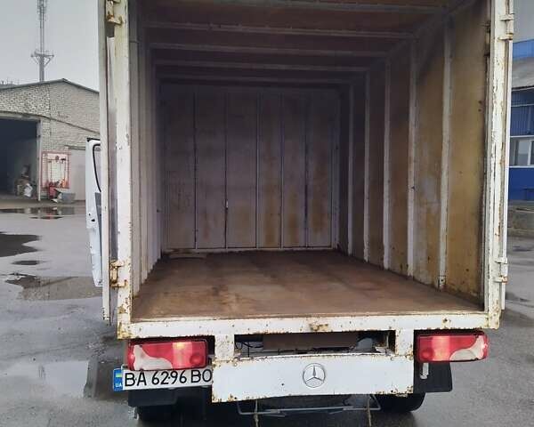 Білий Мерседес Sprinter, об'ємом двигуна 2.14 л та пробігом 531 тис. км за 10100 $, фото 4 на Automoto.ua
