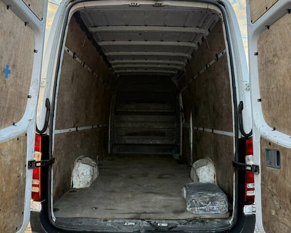 Белый Мерседес Sprinter, объемом двигателя 2.14 л и пробегом 539 тыс. км за 13500 $, фото 4 на Automoto.ua
