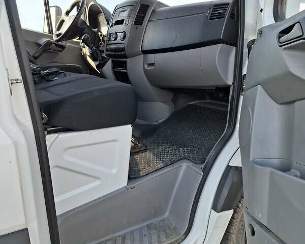Белый Мерседес Sprinter, объемом двигателя 2.2 л и пробегом 218 тыс. км за 19999 $, фото 11 на Automoto.ua
