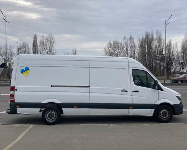 Белый Мерседес Sprinter, объемом двигателя 2.14 л и пробегом 308 тыс. км за 18899 $, фото 7 на Automoto.ua