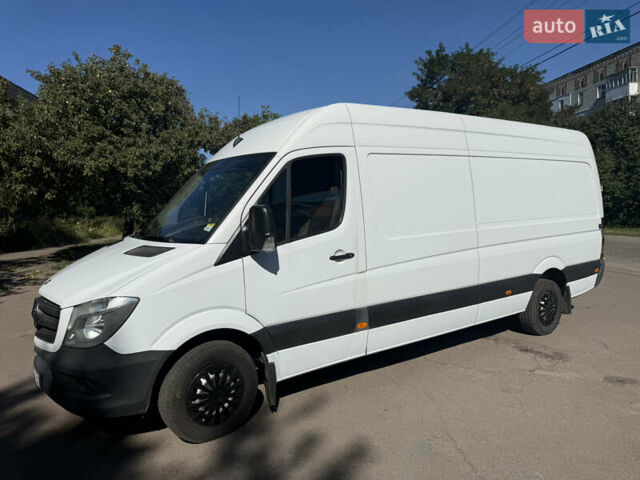 Белый Мерседес Sprinter, объемом двигателя 2.14 л и пробегом 315 тыс. км за 16000 $, фото 3 на Automoto.ua