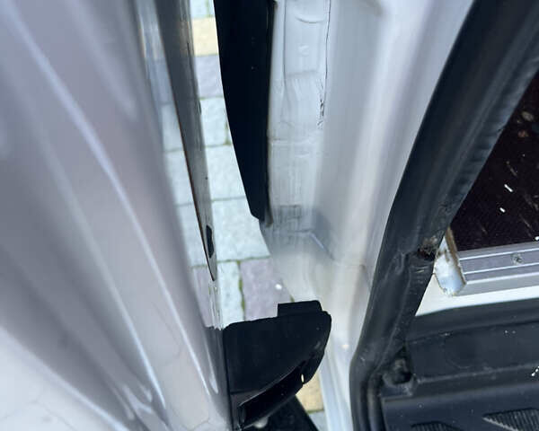 Белый Мерседес Sprinter, объемом двигателя 0 л и пробегом 475 тыс. км за 13950 $, фото 57 на Automoto.ua
