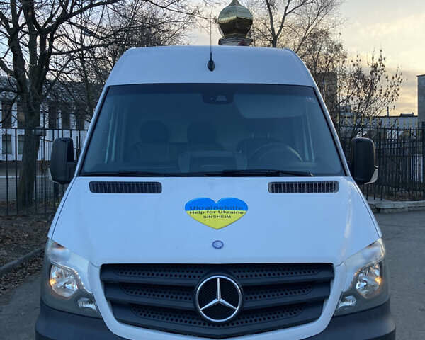Белый Мерседес Sprinter, объемом двигателя 2.14 л и пробегом 308 тыс. км за 18899 $, фото 5 на Automoto.ua