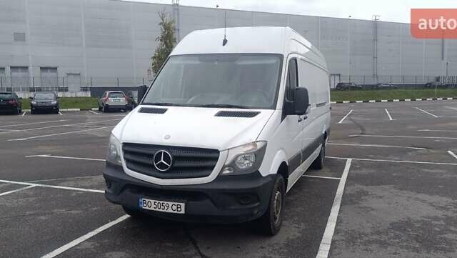 Белый Мерседес Sprinter, объемом двигателя 2.15 л и пробегом 300 тыс. км за 14000 $, фото 2 на Automoto.ua