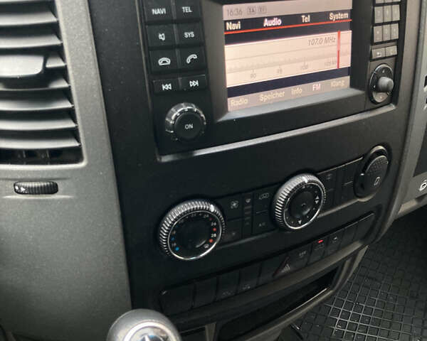Белый Мерседес Sprinter, объемом двигателя 2.14 л и пробегом 308 тыс. км за 18899 $, фото 32 на Automoto.ua