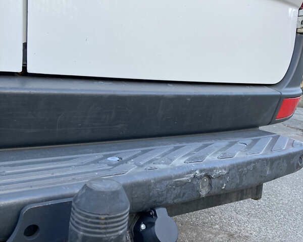 Белый Мерседес Sprinter, объемом двигателя 2.14 л и пробегом 308 тыс. км за 18899 $, фото 23 на Automoto.ua