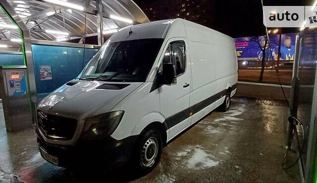 Белый Мерседес Sprinter, объемом двигателя 2.1 л и пробегом 310 тыс. км за 18500 $, фото 1 на Automoto.ua